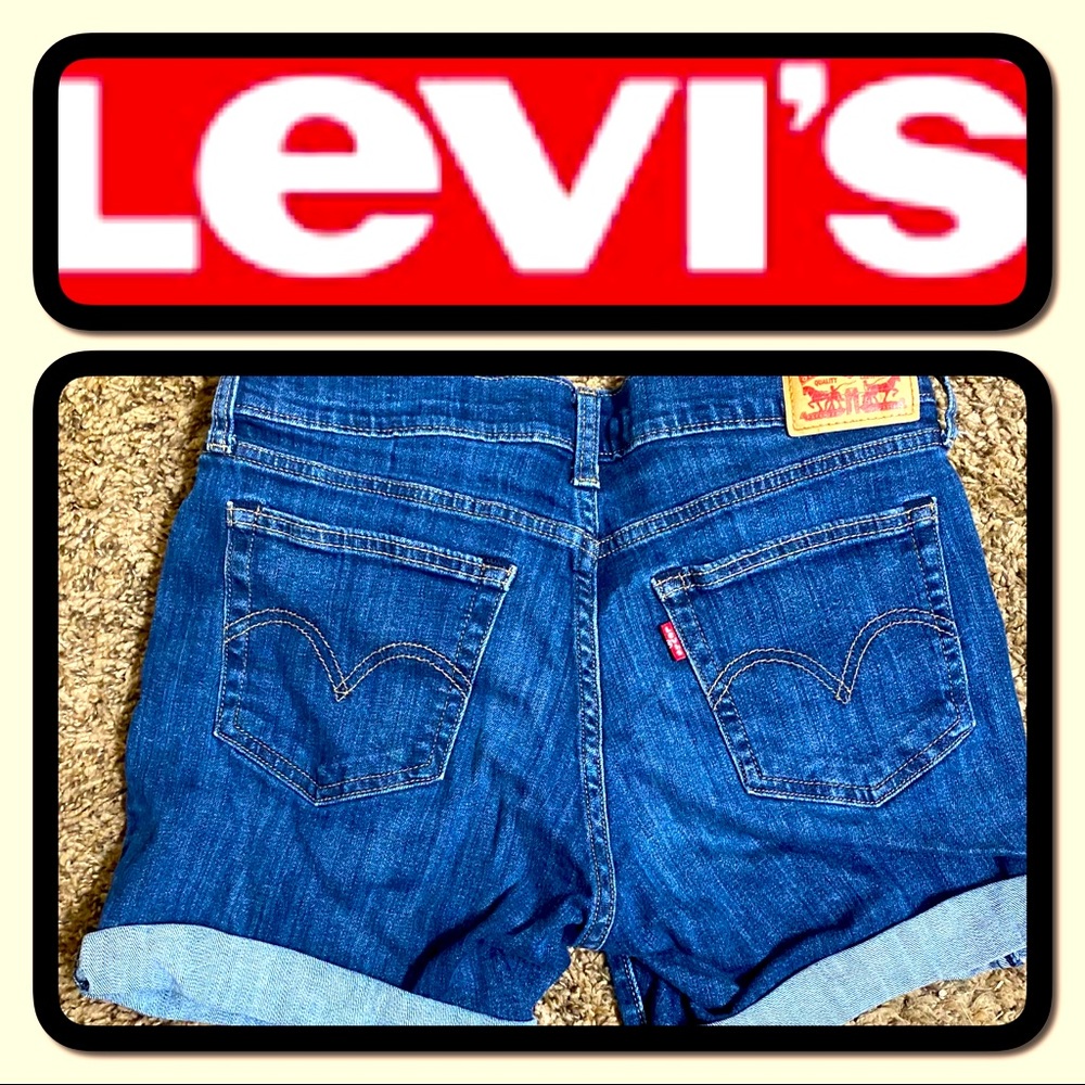 EUC Levi’s Cuff Jean Shorts